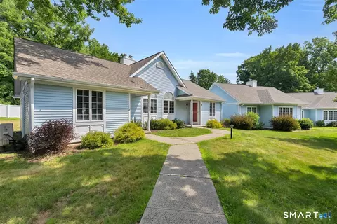 6 Bittersweet Rdg #B, Middlefield, CT 06455