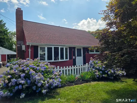 26 Sunset Dr, Shelton, CT 06484