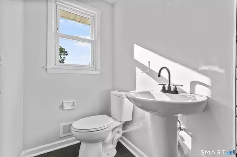 Bath - 47 Williamson Rd, Hamden, CT 06517 photo 4 of 7