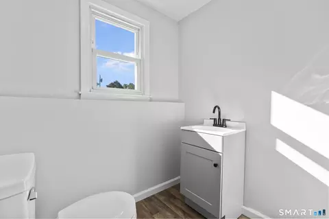 Bath - 47 Williamson Rd, Hamden, CT 06517 photo 6 of 7