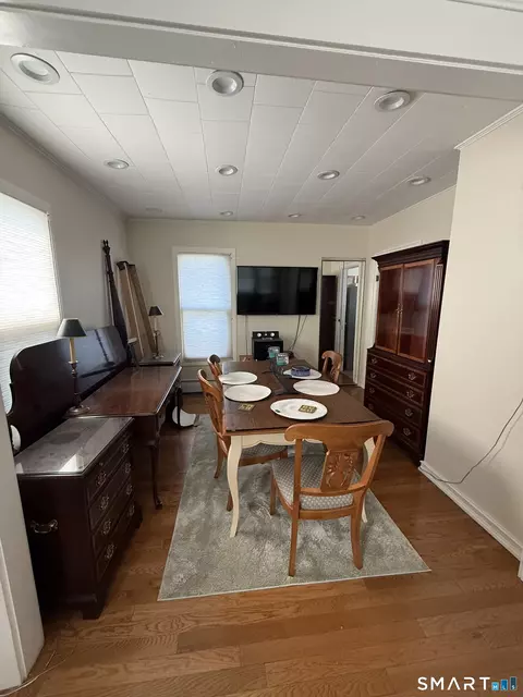 Dining - 28 Concord St, Hamden, CT 06514 photo 1 of 1