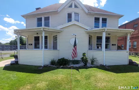 88 E Center St, Manchester, CT 06040
