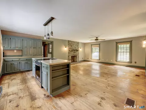 Kitchen - 321 Guerdat Rd, Torrington, CT 06790 photo 4 of 4
