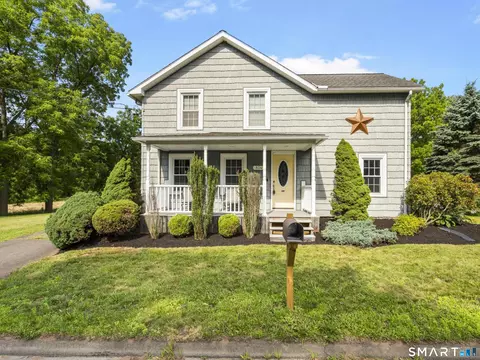 834 Bee St, Meriden, CT 06450