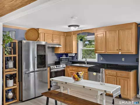 Kitchen - 18 Old Forge Rd, Westbrook, CT 06498 photo 1 of 3