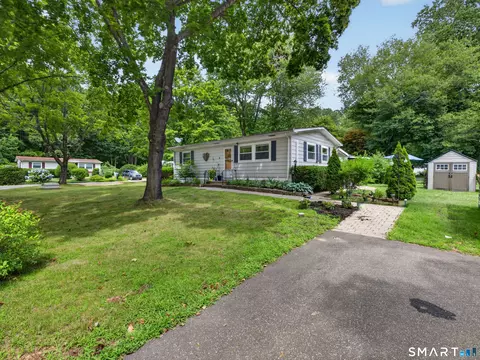 Exterior - 18 Old Forge Rd, Westbrook, CT 06498 photo 5 of 10