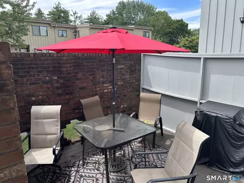 136 Webster Ct #136, Newington, CT 06111