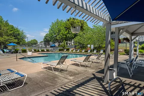 Exterior - 87 Leafwood Ln #235, Groton, CT 06340 photo 5 of 5