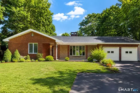 2595 Albany Ave, West Hartford, CT 06117
