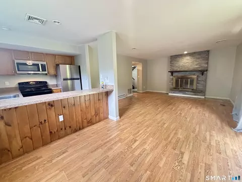 229 Bacon Pond Rd #452, Woodbury, CT 06798