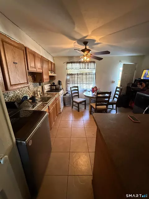 197 Court D #BUILDING 39, Bridgeport, CT 06610