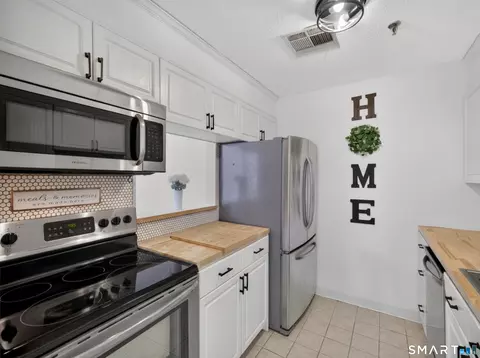 Kitchen - 45 Main St #206, Plainfield, CT 06374 photo 3 of 3