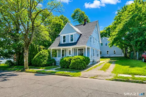 30 Tremont St, Meriden, CT 06450