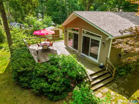 20 Oak Rd, East Haddam, CT 06423