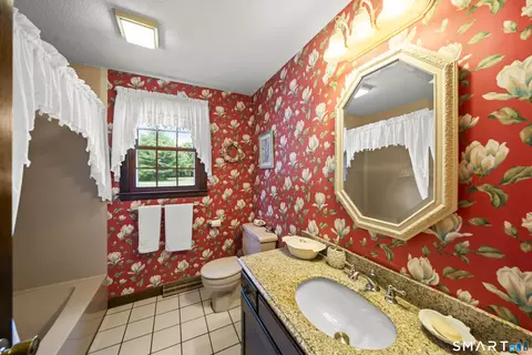Bath - 1520 River Blvd Ext, Suffield, CT 06078 photo 3 of 3