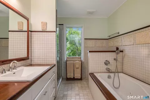 Bath - 33 Madison Ave, Madison, CT 06443 photo 2 of 3