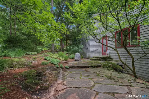 Exterior - 33 Madison Ave, Madison, CT 06443 photo 10 of 11
