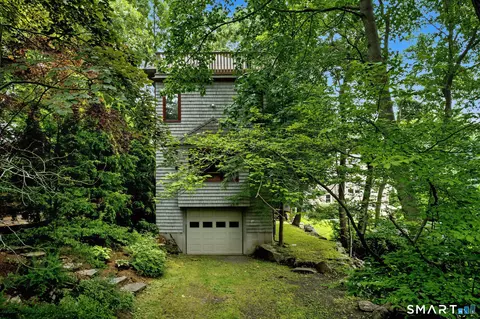 Exterior - 33 Madison Ave, Madison, CT 06443 photo 9 of 11