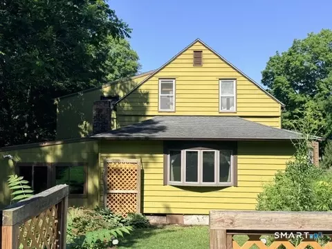 Exterior - 528 Norwich Rd, Plainfield, CT 06374 photo 6 of 14
