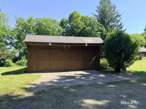 Exterior - 528 Norwich Rd, Plainfield, CT 06374 photo 12 of 14