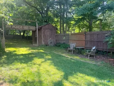 Exterior - 528 Norwich Rd, Plainfield, CT 06374 photo 14 of 14