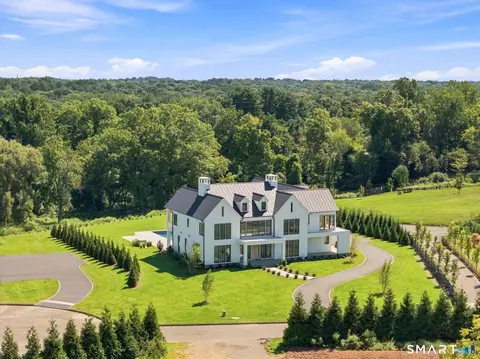 10 Beltas Farm Ln, Westport, CT 06880
