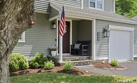 111 Pheasant Dr, Rocky Hill, CT 06067