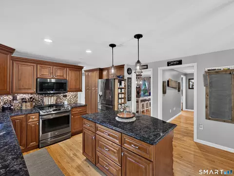 Kitchen - 31 Martleshamheath Ln, Madison, CT 06443 photo 1 of 6