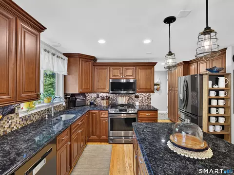 Kitchen - 31 Martleshamheath Ln, Madison, CT 06443 photo 3 of 6
