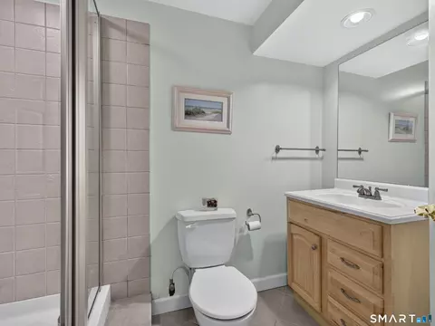 Bath - 31 Martleshamheath Ln, Madison, CT 06443 photo 6 of 6