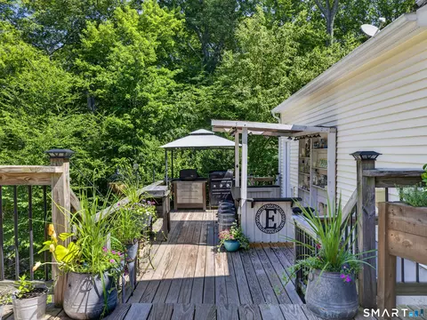 Exterior - 31 Martleshamheath Ln, Madison, CT 06443 photo 2 of 6
