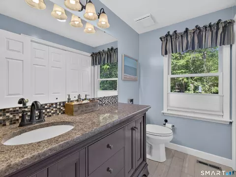 Bath - 31 Martleshamheath Ln, Madison, CT 06443 photo 1 of 6