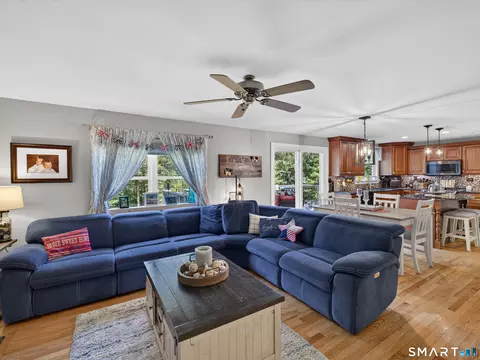 Living - 31 Martleshamheath Ln, Madison, CT 06443 photo 1 of 5
