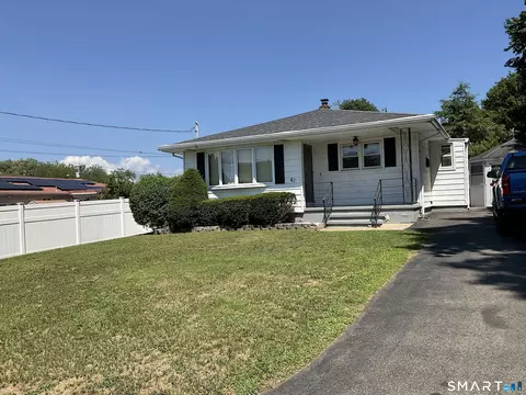 61 Rockview Rd, East Haven, CT 06512