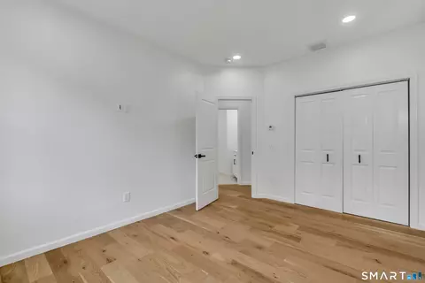 Bedroom - 7 Thamesview Pentway Pentway, Gales Ferry, CT 06335 photo 4 of 5