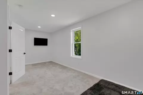 Bedroom - 7 Thamesview Pentway Pentway, Gales Ferry, CT 06335 photo 5 of 5