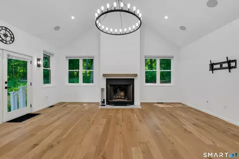 Living - 7 Thamesview Pentway Pentway, Gales Ferry, CT 06335 photo 1 of 3
