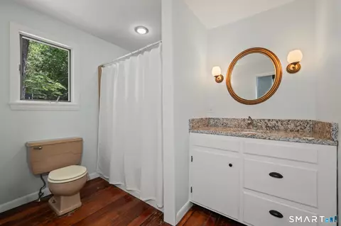 Bath - 752 Lake Dr, Winchester, CT 06098 photo 2 of 4