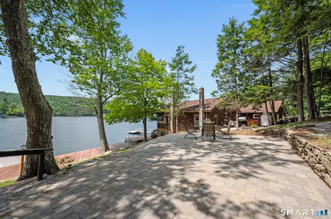 Exterior - 752 Lake Dr, Winchester, CT 06098 photo 3 of 8