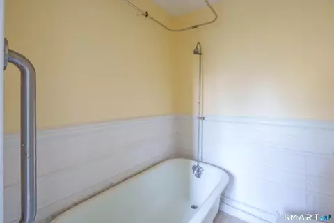 Bath - 49 High St, Killingly, CT 06239 photo 3 of 3