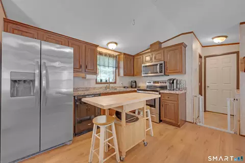 Kitchen - 65 R And R Park, Killingly, CT 06241 photo 1 of 2