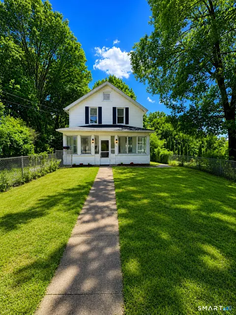 128 Greenwood Ave, Waterbury, CT 06704