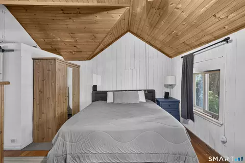 Bedroom - 69 River Rd, Clinton, CT 06413 photo 3 of 6