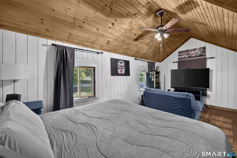 Bedroom - 69 River Rd, Clinton, CT 06413 photo 6 of 6