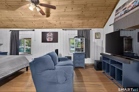 Bedroom - 69 River Rd, Clinton, CT 06413 photo 1 of 6