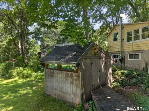 Exterior - 69 River Rd, Clinton, CT 06413 photo 2 of 21