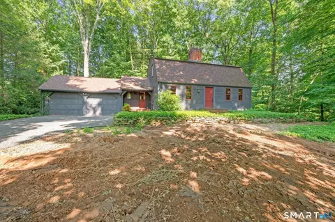 51 Evergreen Ln, Glastonbury, CT 06033