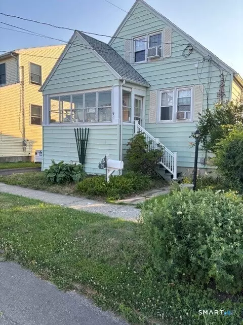 91 College St, Stratford, CT 06614