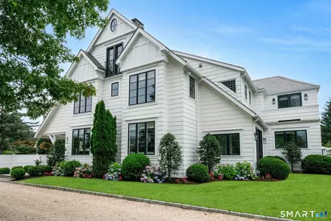 58 Rogers Rd, Stamford, CT 06902