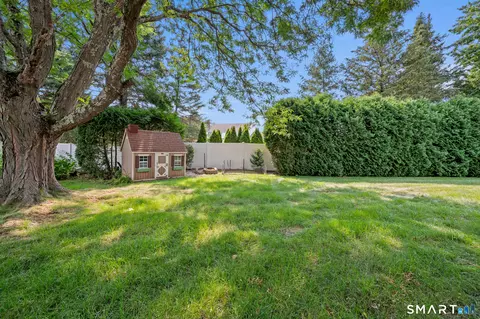 Exterior - 28 Hayrake Dr, Wethersfield, CT 06109 photo 5 of 7